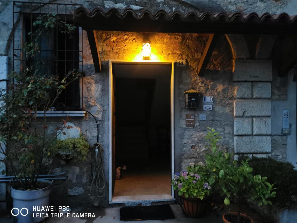 B&B Lamagia Di Corte Moronati Sirmione Dış mekan fotoğraf