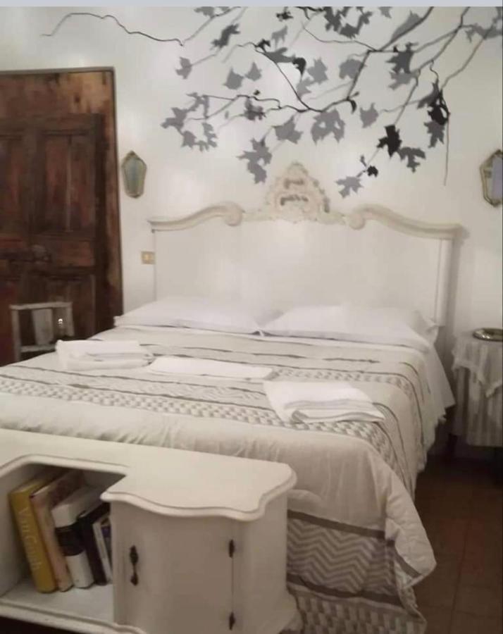 B&B Lamagia Di Corte Moronati Sirmione Dış mekan fotoğraf